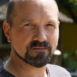 Dr. Florian Bosse